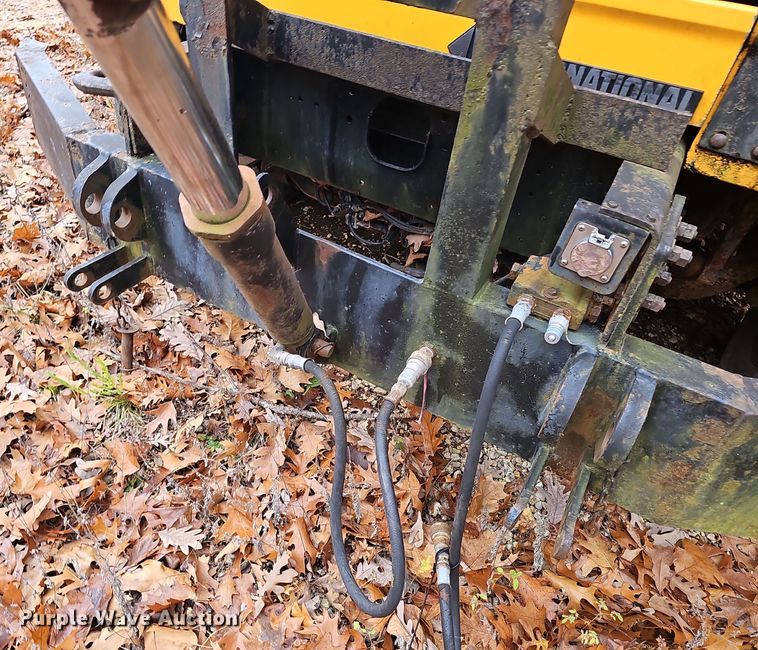 image for item OJ9063 2002 International 4900 dump truck