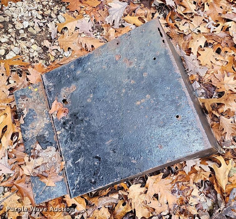 image for item OJ9063 2002 International 4900 dump truck