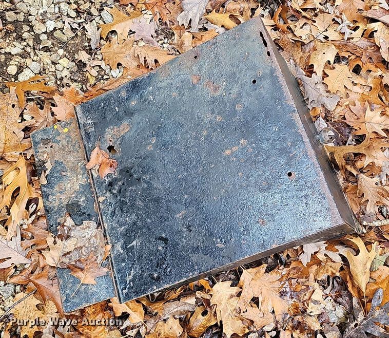 image for item OJ9063 2002 International 4900 dump truck