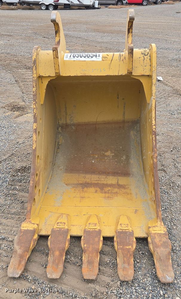 image for item YA0112 Caterpillar 42