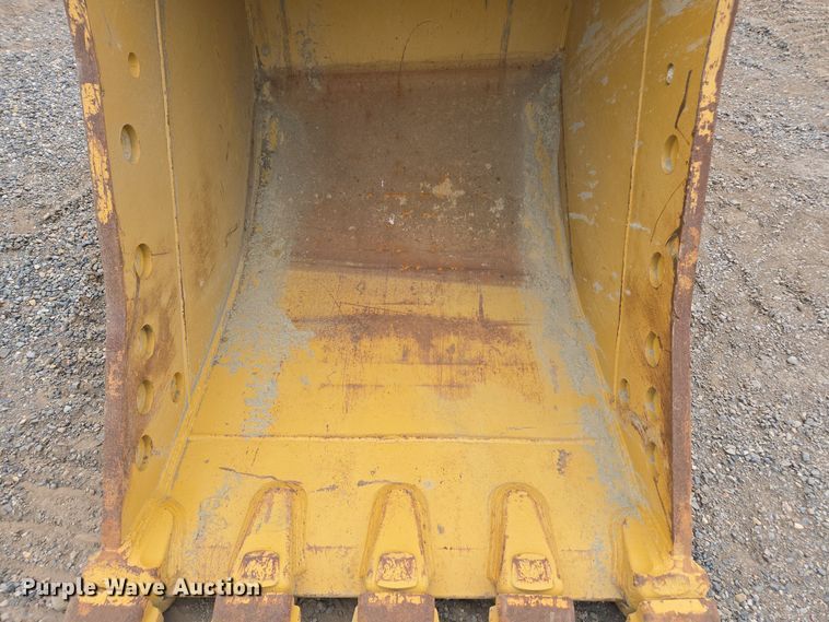 image for item YA0112 Caterpillar 42