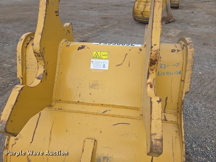 image for item YA0112 Caterpillar 42