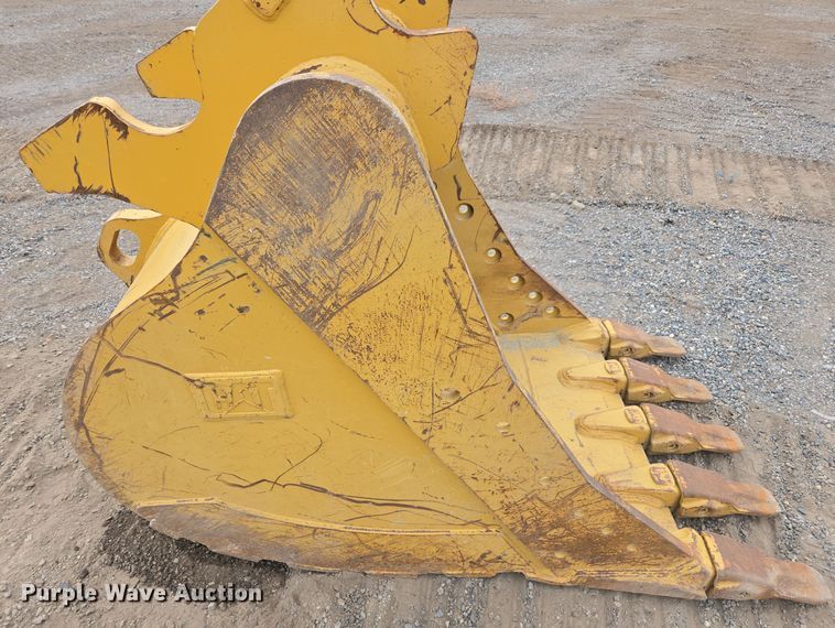 image for item YA0112 Caterpillar 42