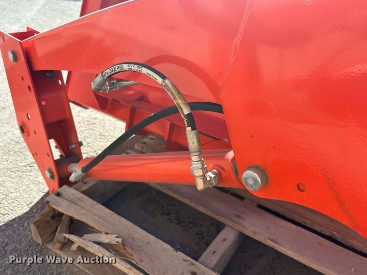 image for item DH8640 Kubota LA545 loader