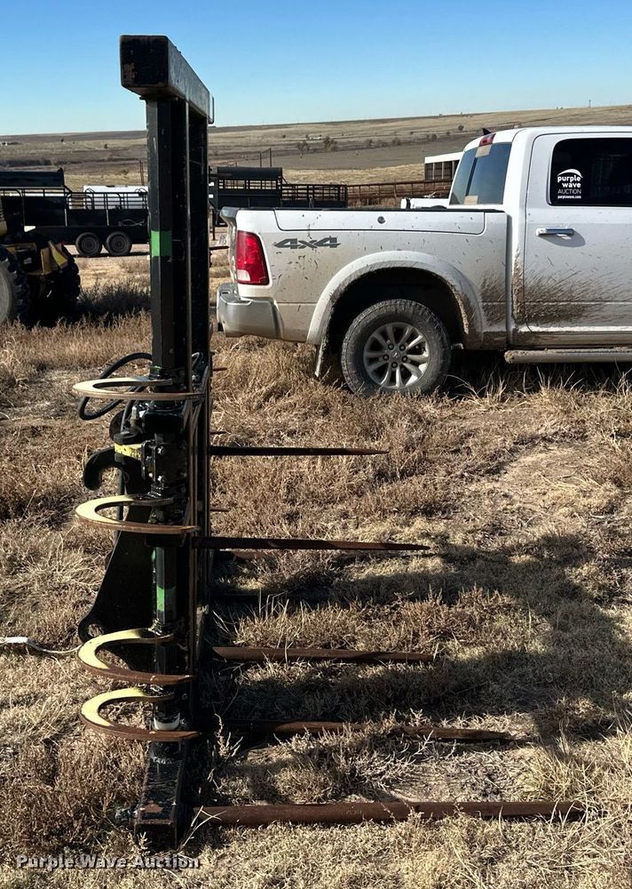 image for item DL0487 Bale grapple