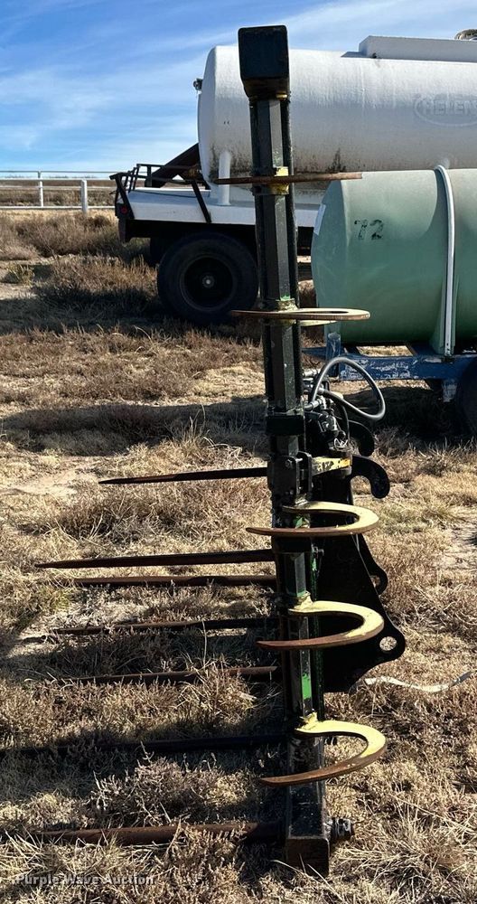 image for item DL0487 Bale grapple