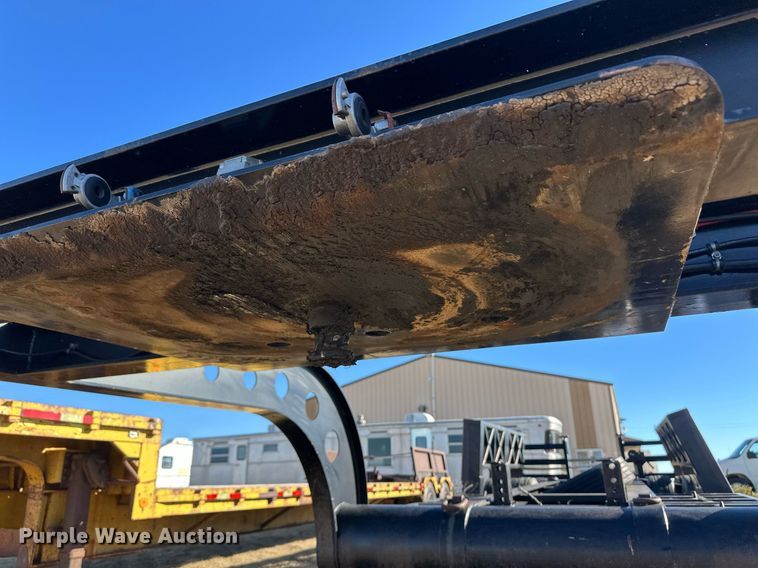 image for item DM2732 2006 Trailtech CT220II combine trailer