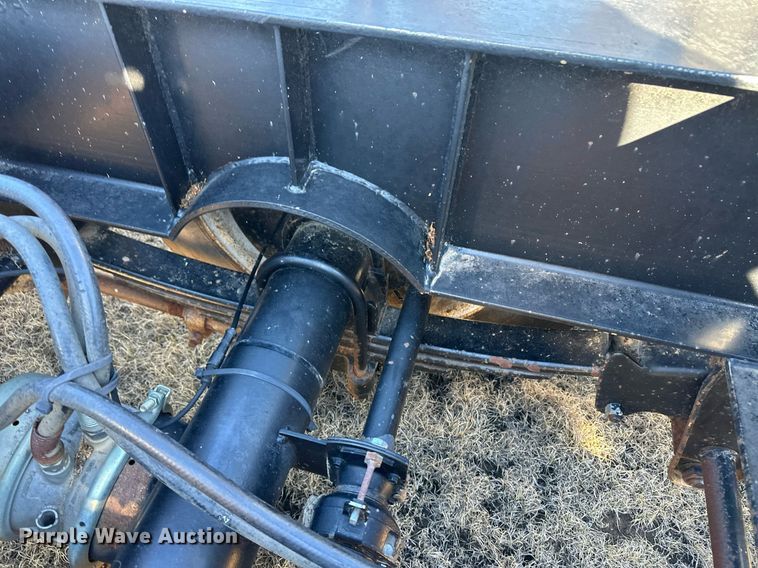 image for item DM2732 2006 Trailtech CT220II combine trailer