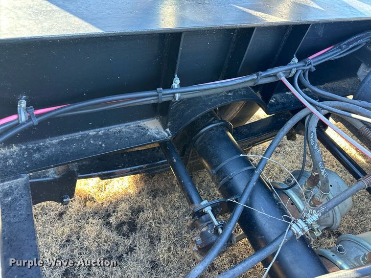 image for item DM2732 2006 Trailtech CT220II combine trailer