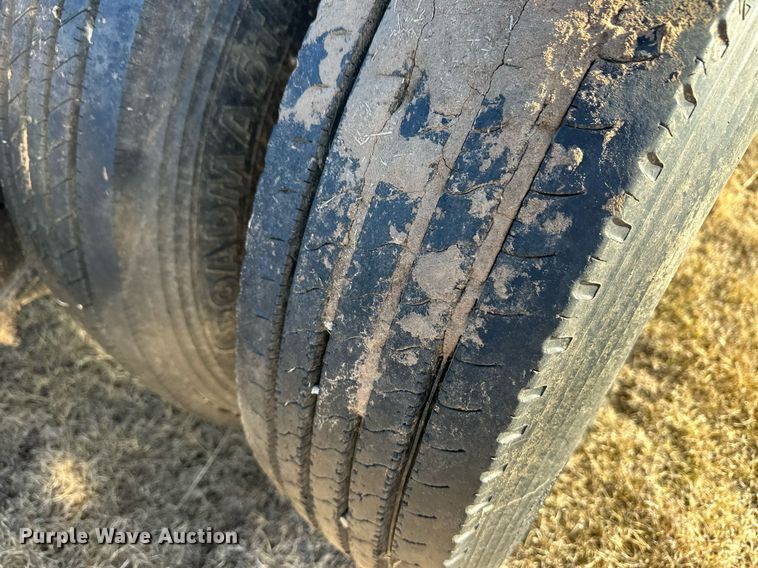 image for item DM2732 2006 Trailtech CT220II combine trailer