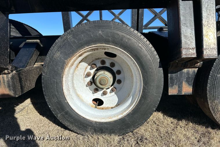 image for item DM2732 2006 Trailtech CT220II combine trailer