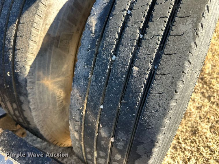 image for item DM2732 2006 Trailtech CT220II combine trailer