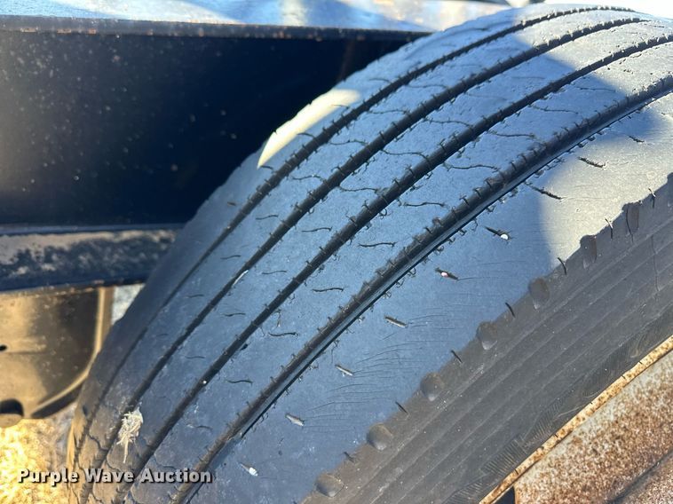 image for item DM2732 2006 Trailtech CT220II combine trailer