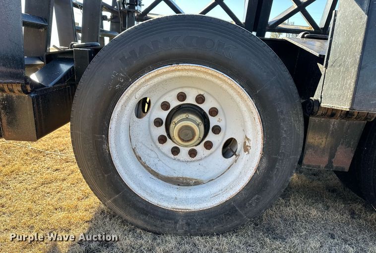 image for item DM2732 2006 Trailtech CT220II combine trailer