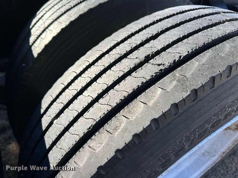 image for item DM2732 2006 Trailtech CT220II combine trailer