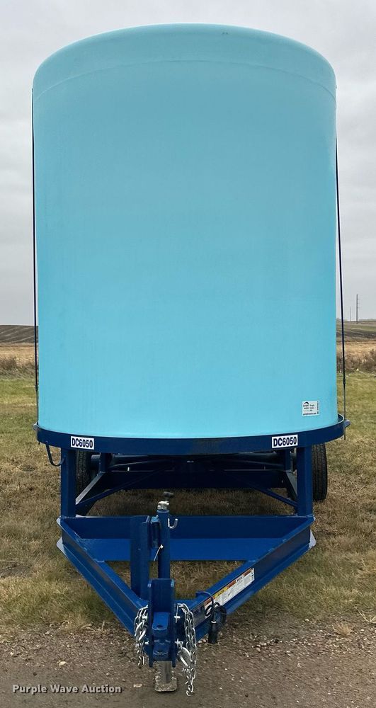 image for item DN0844 Duo-Lift DC6050 tank trailer