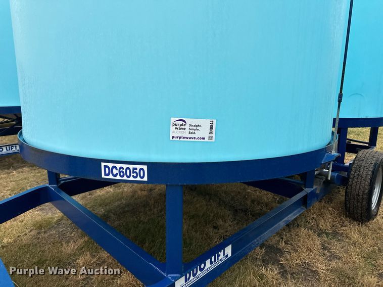 image for item DN0844 Duo-Lift DC6050 tank trailer