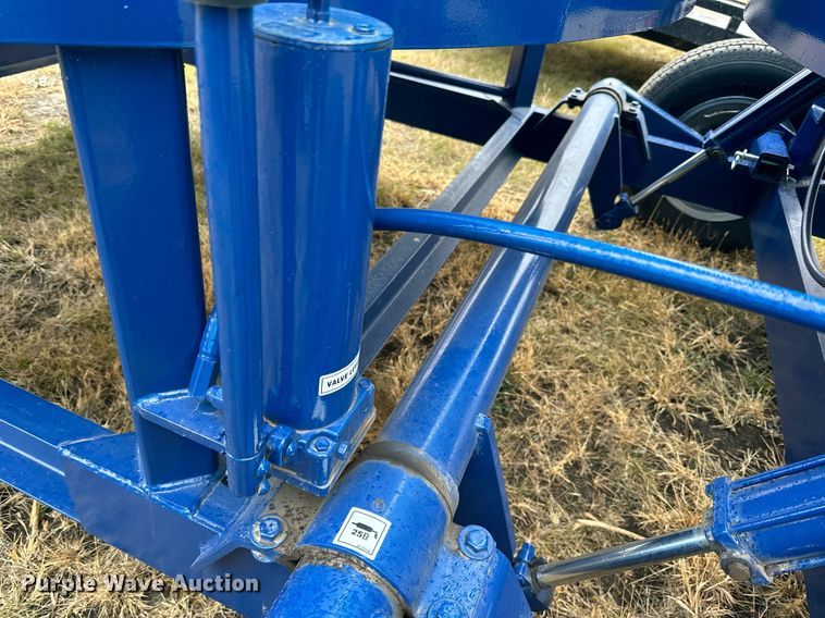 image for item DN0845 Duo-Lift DC6060 tank trailer