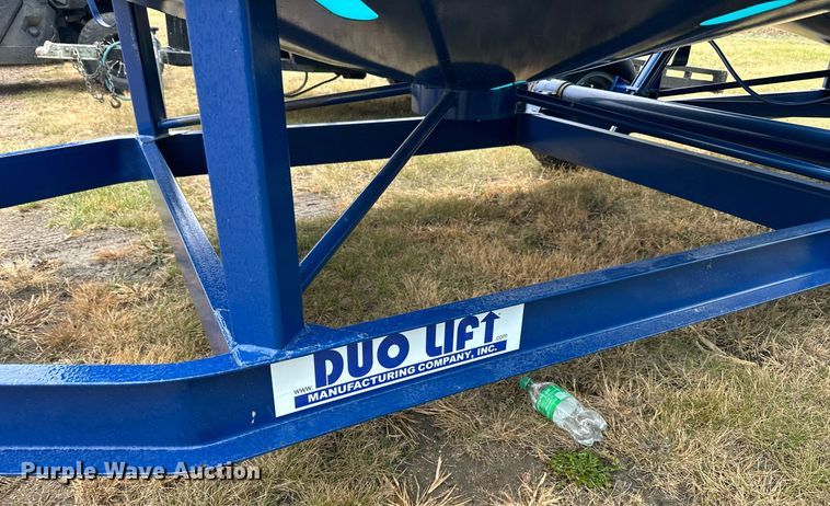 image for item DN0845 Duo-Lift DC6060 tank trailer