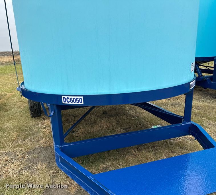 image for item DN0845 Duo-Lift DC6060 tank trailer