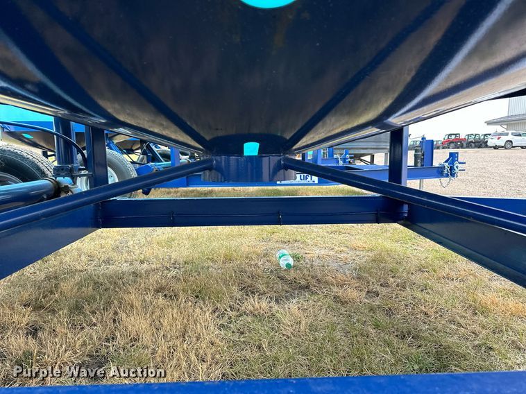 image for item DN0845 Duo-Lift DC6060 tank trailer