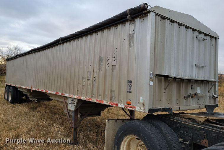 image for item DN3625 1984 Wilson AGH-700 grain trailer