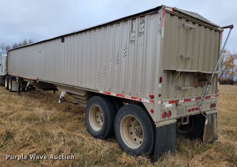 image for item DN3625 1984 Wilson AGH-700 grain trailer