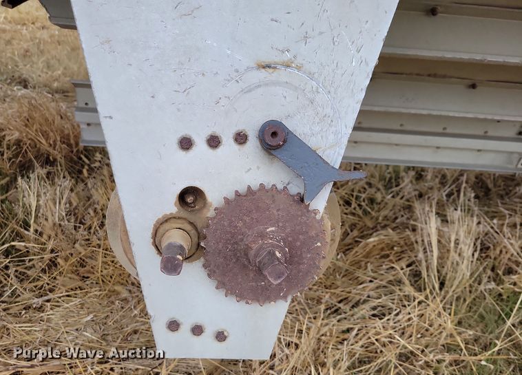 image for item DN3625 1984 Wilson AGH-700 grain trailer