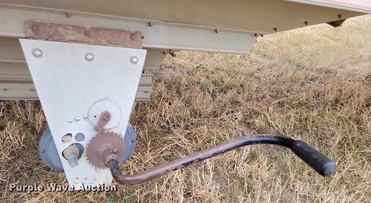 image for item DN3625 1984 Wilson AGH-700 grain trailer
