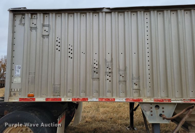 image for item DN3625 1984 Wilson AGH-700 grain trailer