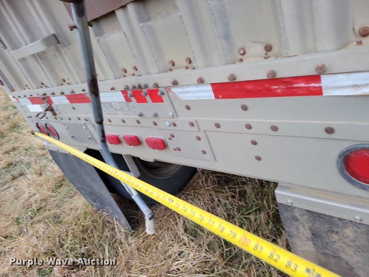 image for item DN3625 1984 Wilson AGH-700 grain trailer