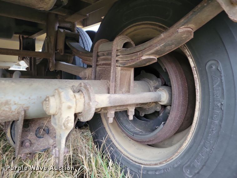 image for item DN3625 1984 Wilson AGH-700 grain trailer