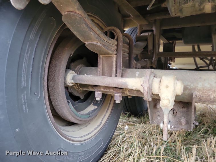 image for item DN3625 1984 Wilson AGH-700 grain trailer