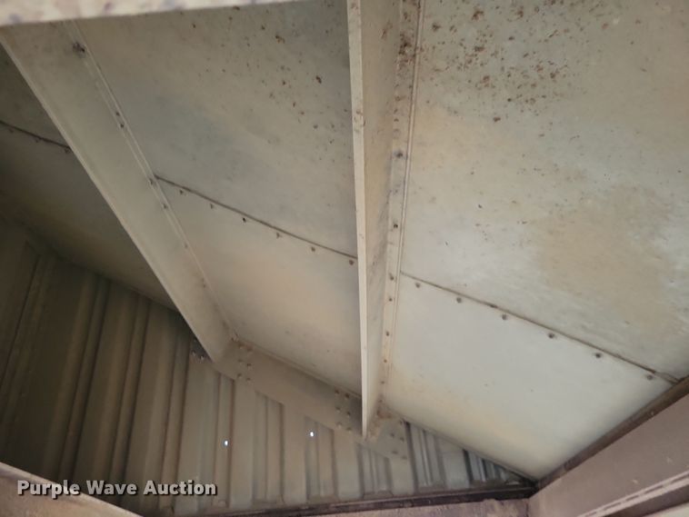 image for item DN3625 1984 Wilson AGH-700 grain trailer