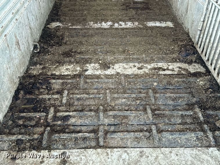 image for item DP5938 2022 Neckover livestock trailer