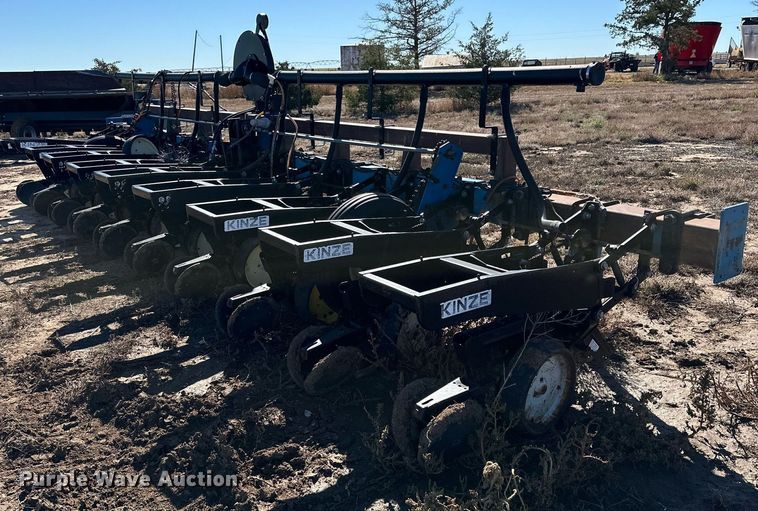 image for item DP5958 Kinze planter