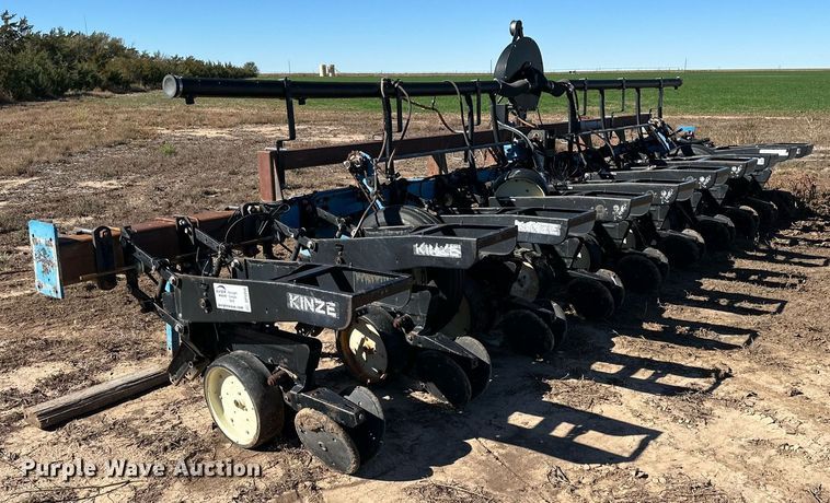 image for item DP5958 Kinze planter
