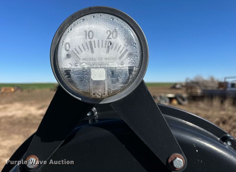 image for item DP5958 Kinze planter