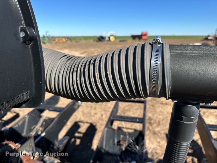 image for item DP5958 Kinze planter