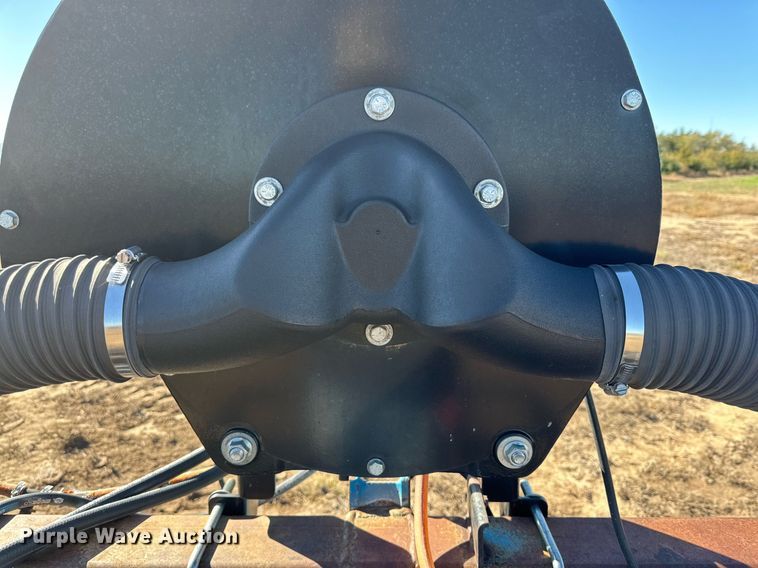 image for item DP5958 Kinze planter