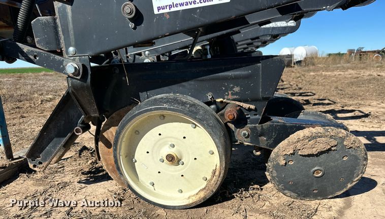 image for item DP5958 Kinze planter