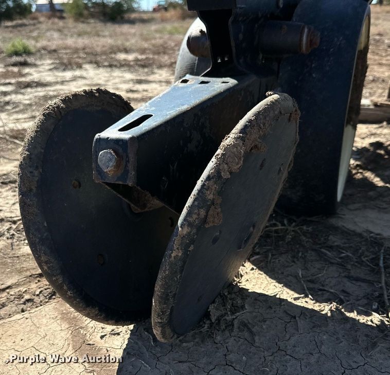 image for item DP5958 Kinze planter