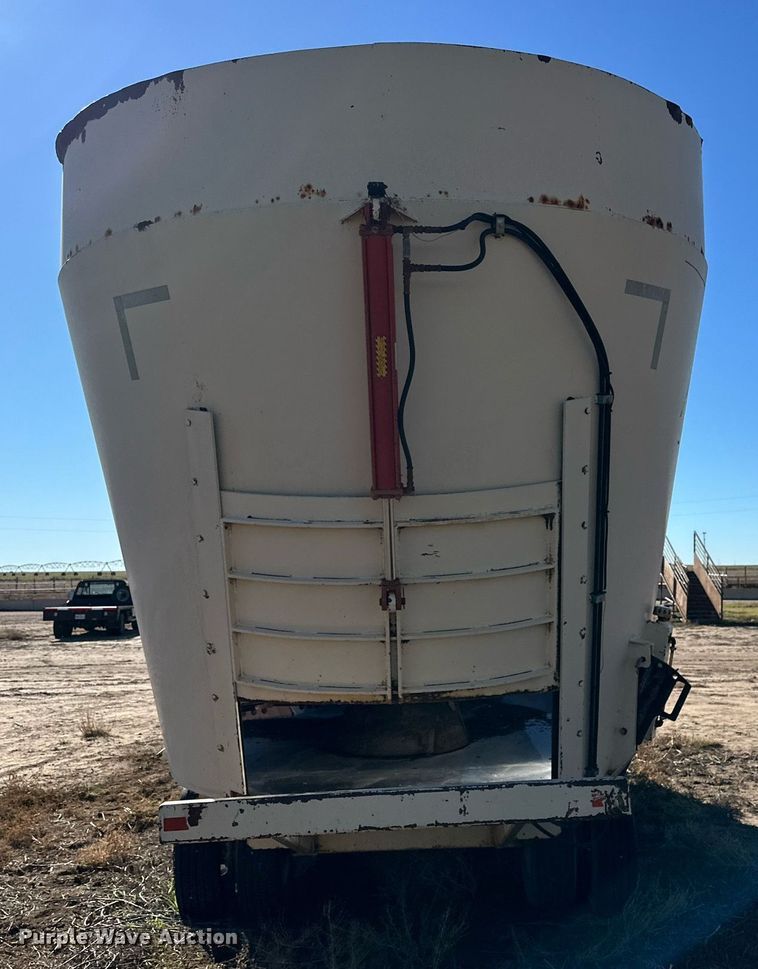 image for item DP5961 Laird VR1100 feed grinder/mixer