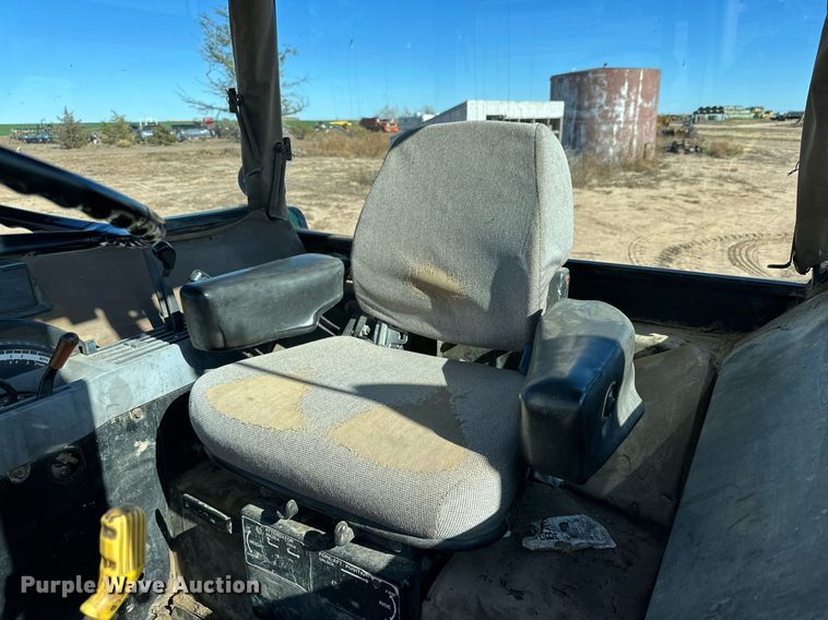 image for item DP5963 1985 John Deere 4850 tractor