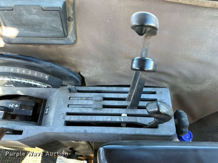 image for item DP5963 1985 John Deere 4850 tractor