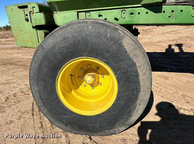 image for item DP5963 1985 John Deere 4850 tractor