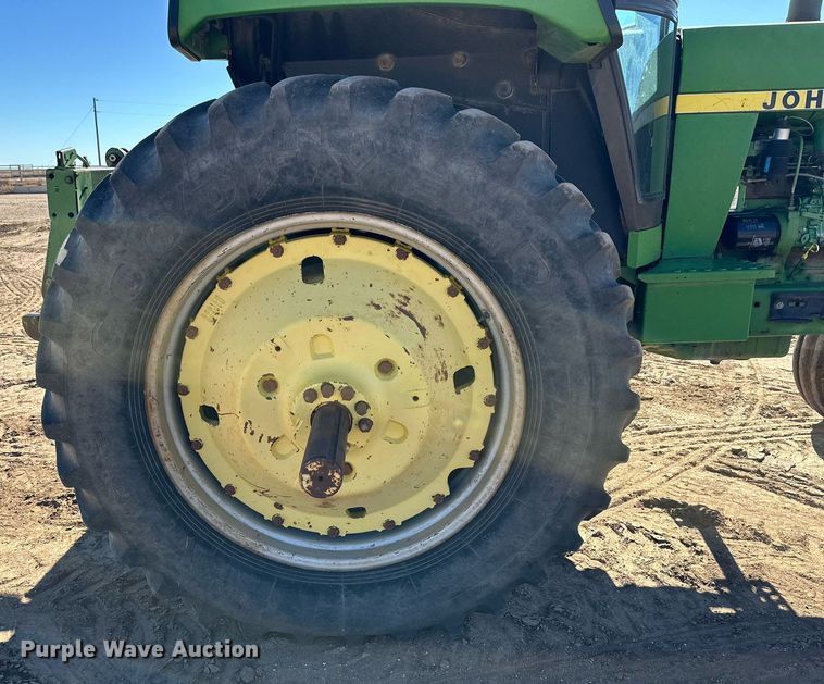 image for item DP5963 1985 John Deere 4850 tractor