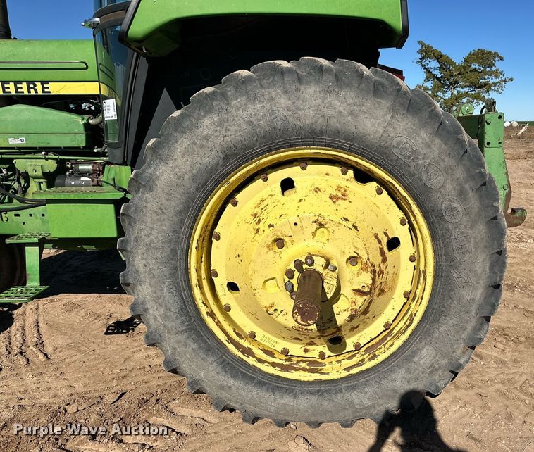 image for item DP5963 1985 John Deere 4850 tractor