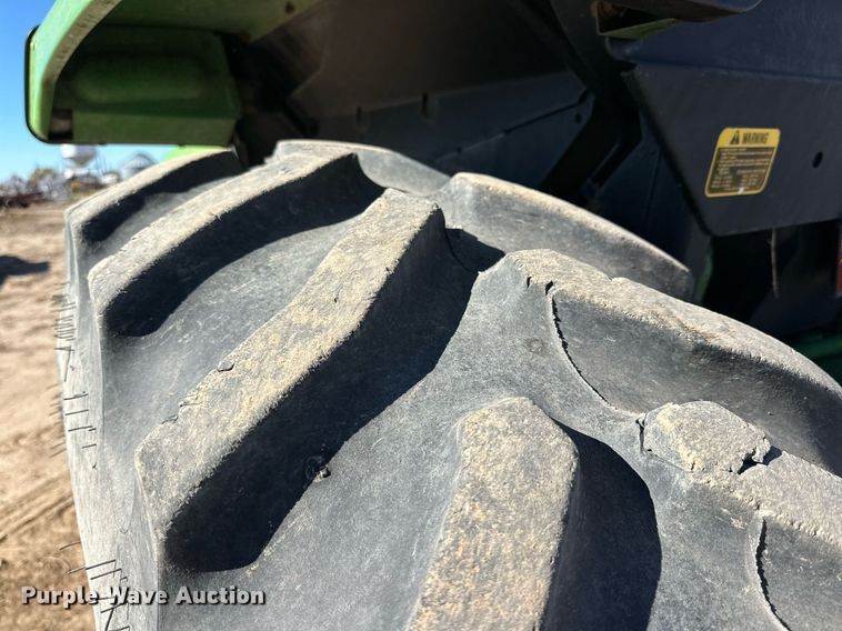 image for item DP5963 1985 John Deere 4850 tractor