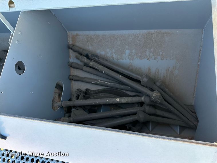 image for item DP5966 Crustbuster 4740 grain drill